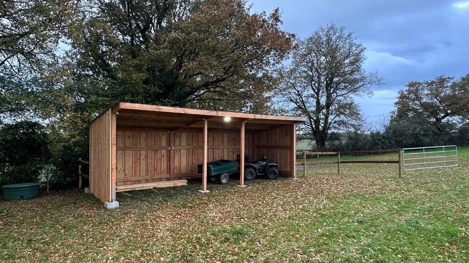 Abris pour chevaux sur mesure réalisé par Kallithéa
